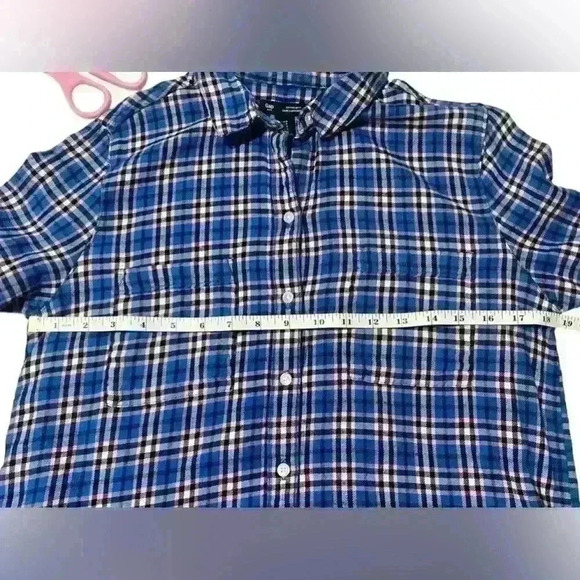 Gap Women’s size Small Boyfriend fit plaid flannel - Picture 5 of 6